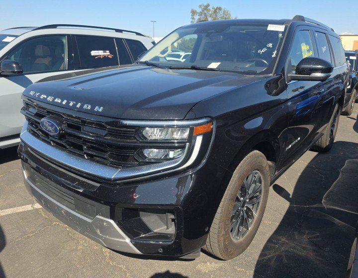 Used 2025 Ford Expedition Platinum AWD/4WD image 1