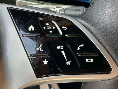 Used 2025 Mercedes-Benz GLB 250 4MATIC image 22