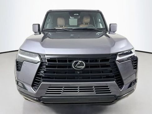Used 2025 Lexus GX 550 w/ Accessory Package (Z1) AWD/4WD image 2