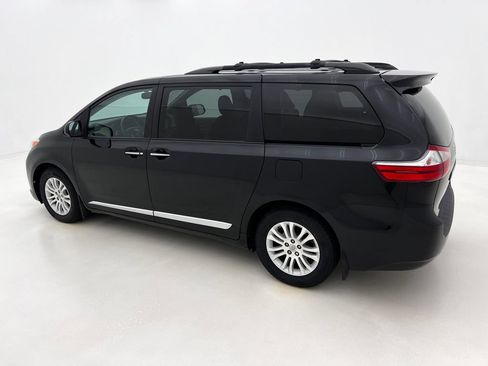 Used 2016 Toyota Sienna XLE w/ Protection Package FWD image 10