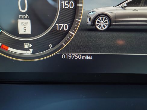 Used 2025 Jaguar F-PACE R-Dynamic S AWD/4WD image 22