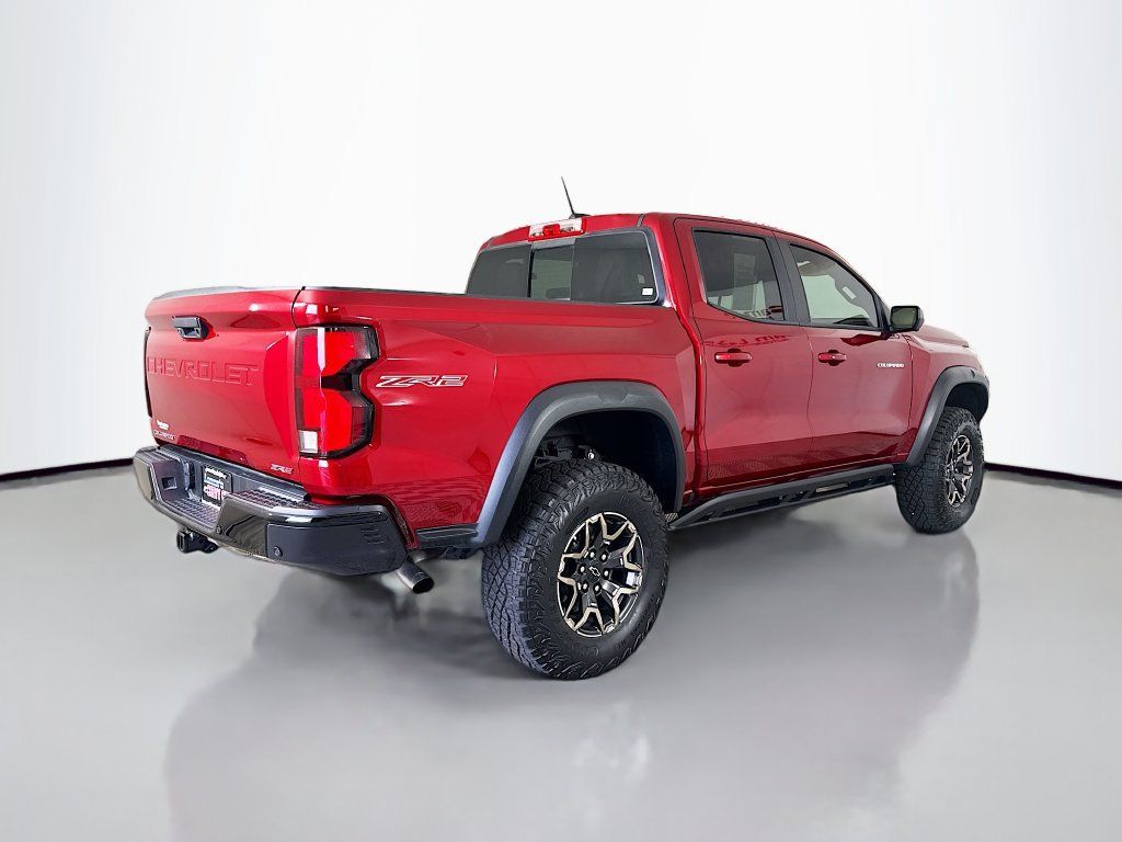 Used 2024 Chevrolet Colorado ZR2 w/ ZR2 Convenience Package III AWD/4WD image 7