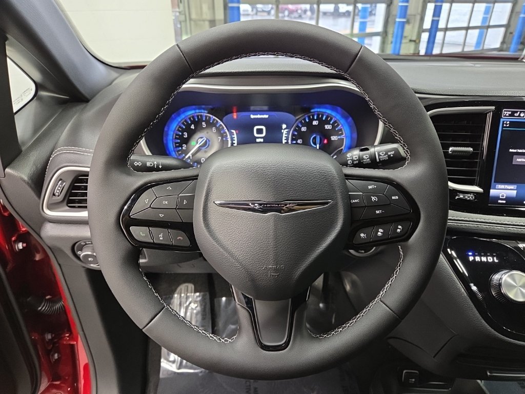 New 2026 Chrysler Pacifica Select w/ S Appearance Package FWD image 12