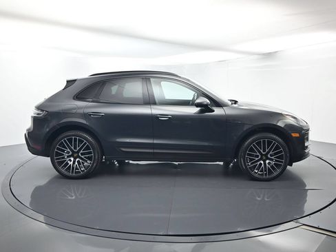 Certified 2026 Porsche Macan AWD/4WD image 16