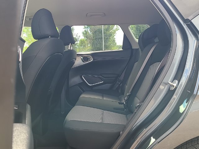 Used 2024 Kia Soul LX w/ LX Technology Package FWD image 23