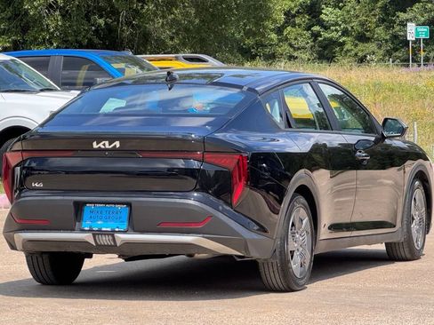 Used 2025 Kia K4 FWD image 11