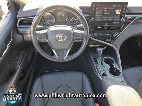 Used 2021 Toyota Camry XSE w/ Cold Weather Package image 9