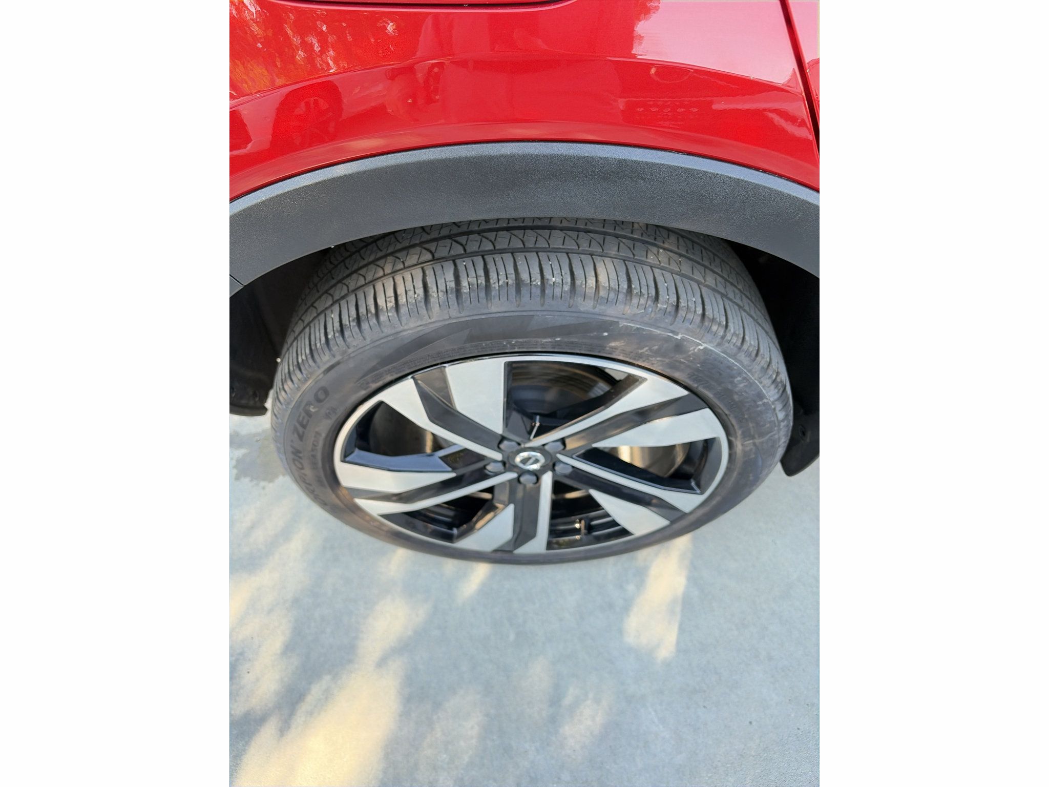 Used 2025 Volvo XC40 B5 Ultra AWD/4WD image 17