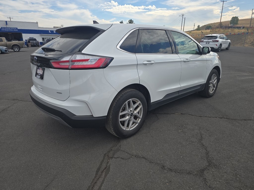 Used 2024 Ford Edge SEL AWD/4WD image 5
