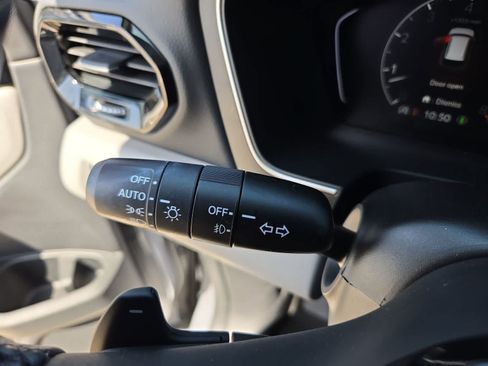 Used 2023 Honda Pilot Touring image 26