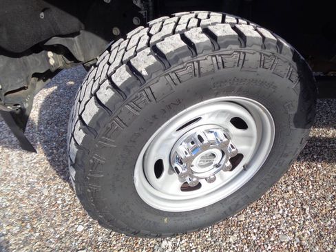 Used 2022 Ford F250 XL w/ Power Equipment Group image 27