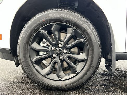 Used 2024 Ford Maverick XLT w/ XLT Luxury Package image 11