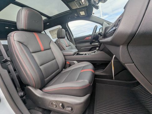 New 2026 Chevrolet Traverse RS w/ LPO, Floor Liner Package image 13