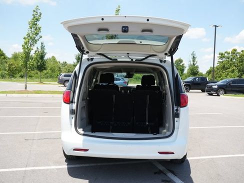 Used 2023 Chrysler Voyager LX FWD image 16