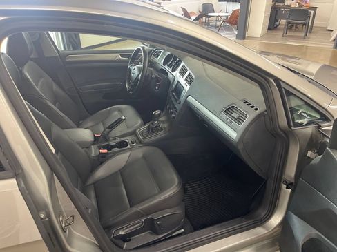 Used 2015 Volkswagen Golf TDI S FWD image 49