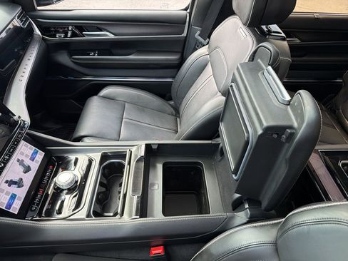 Used 2024 Jeep Grand Wagoneer Series II w/ Quick Order Packagew 28T image 64