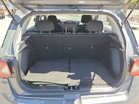Used 2026 Hyundai Venue SE FWD image 24