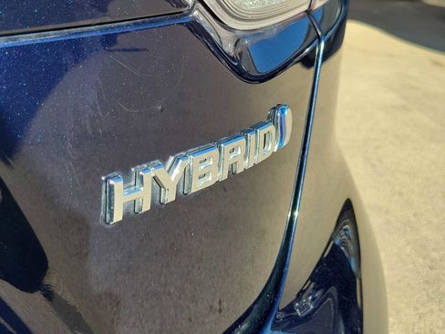 Used 2021 Toyota Corolla LE w/ Carpet Mat Package (TMS) image 7