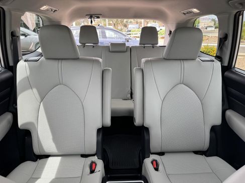 New 2026 Toyota Grand Highlander AWD image 21