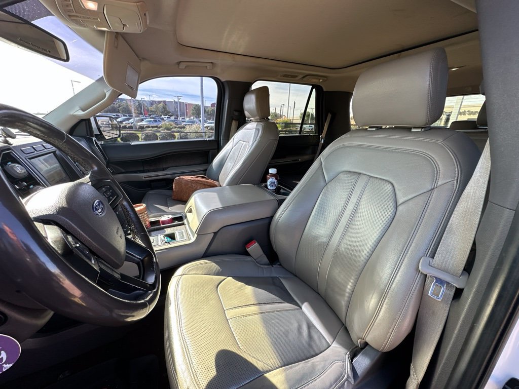 Used 2019 Ford Expedition Limited RWD image 17