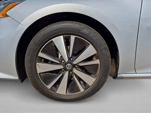 Used 2022 Nissan Altima 2.5 SV FWD image 15