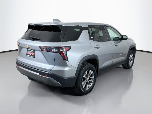 Used 2025 Chevrolet Equinox LT AWD/4WD image 7