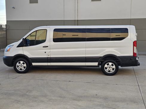 Used 2017 Ford Transit 350 XLT RWD image 8