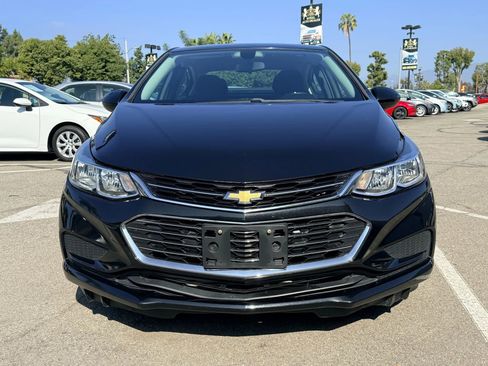 Used 2017 Chevrolet Cruze LS image 2