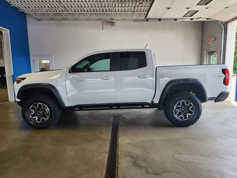 Certified 2024 Chevrolet Colorado ZR2 w/ ZR2 Convenience Package III AWD/4WD image 1