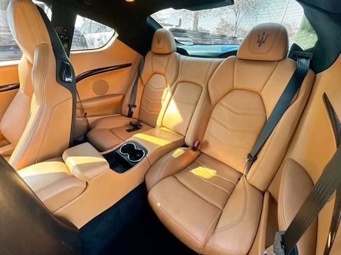 Used 2015 Maserati GranTurismo Sport image 22