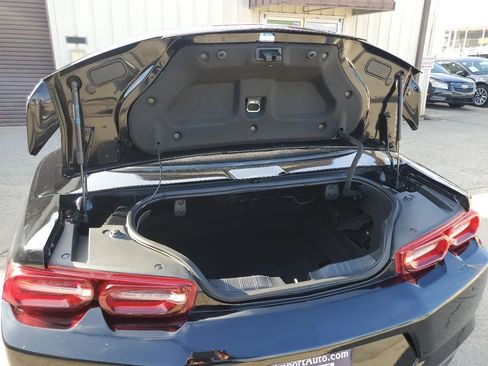 Used 2019 Chevrolet Camaro LT RWD image 33
