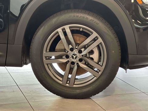 Used 2025 Mercedes-Benz GLB 250 4MATIC image 6