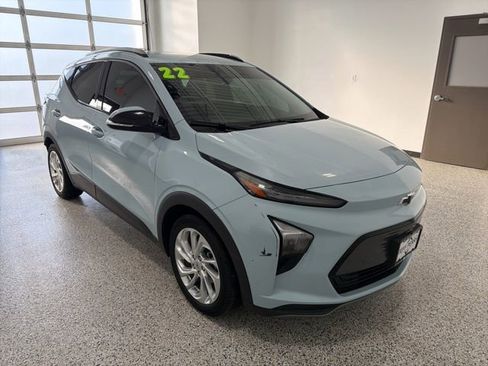Used 2022 Chevrolet Bolt EUV LT image 3