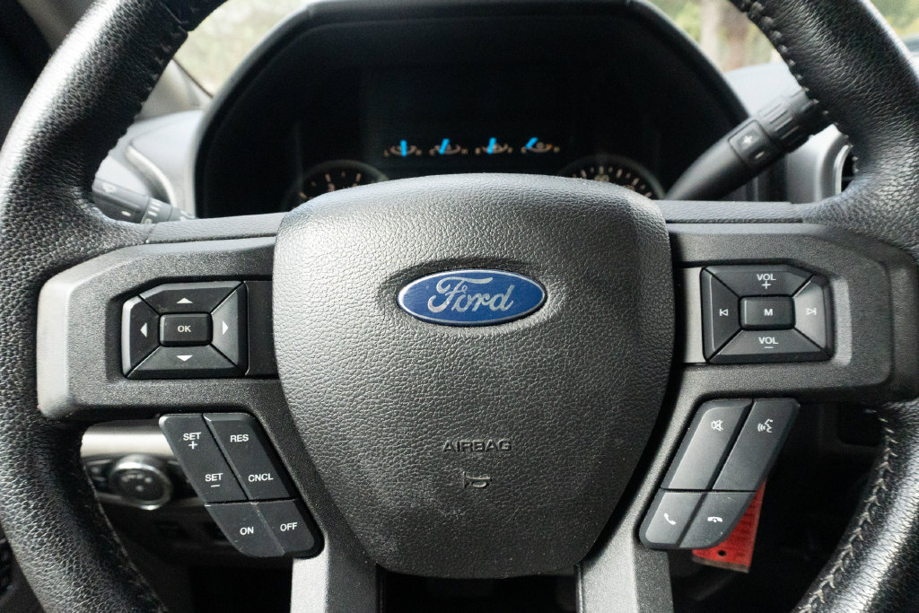 Used 2016 Ford F150 XLT w/ Equipment Group 302A Luxury RWD image 22