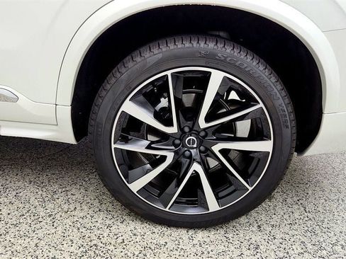 Used 2024 Volvo XC90 B6 Plus w/ Protection Package Premier AWD/4WD image 9