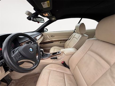 Used 2008 BMW 335i Convertible image 9