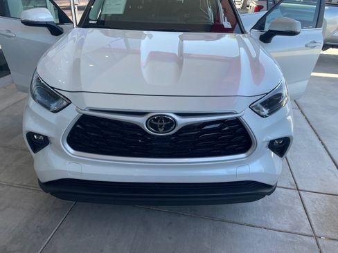 Certified 2026 Toyota Highlander XLE AWD/4WD image 23