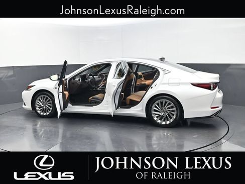 Used 2019 Lexus ES 350 Ultra Luxury w/ Accessory Package FWD image 37