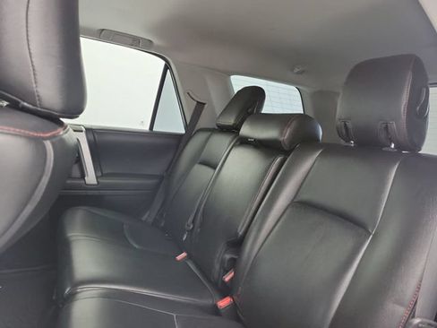 Used 2019 Toyota 4Runner SR5 Premium RWD image 11