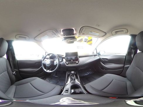 Used 2025 Toyota Corolla LE FWD image 47
