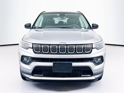 Used 2022 Jeep Compass Limited image 2