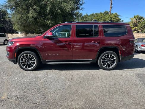 Used 2022 Jeep Wagoneer Series II w/ Premium Group I AWD/4WD image 3