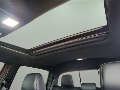 Used 2022 Toyota Tacoma TRD Sport w/ TRD Premium Sport Package RWD image 36