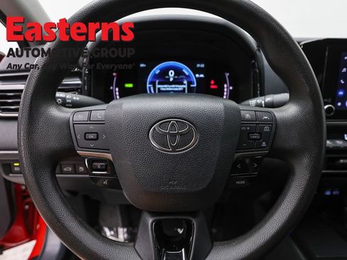 Used 2025 Toyota Camry LE FWD image 10