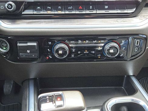 Certified 2022 Chevrolet Silverado 1500 LTZ w/ LTZ Premium Texas Edition image 20