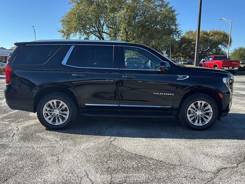 Used 2021 GMC Yukon SLT w/ SLT Luxury Plus Package image 8