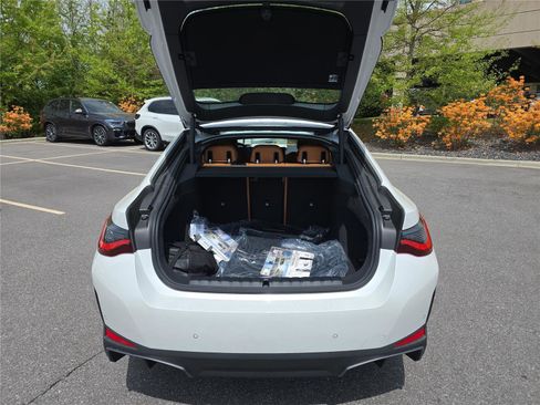 New 2026 BMW i4 eDrive40 w/ Premium Package RWD image 5