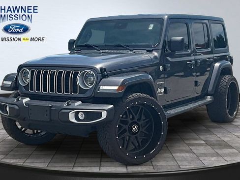 Used 2024 Jeep Wrangler Unlimited Sahara w/ Technology Group AWD/4WD image 1