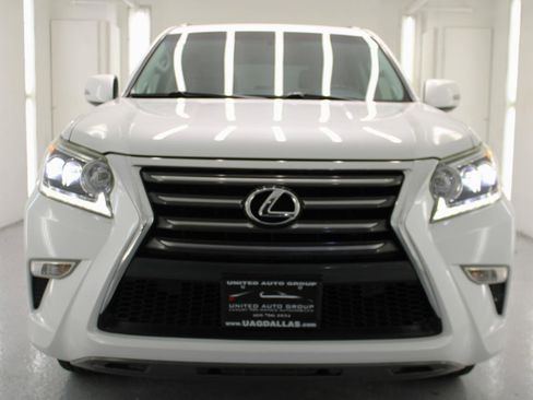 Used 2014 Lexus GX 460 image 27