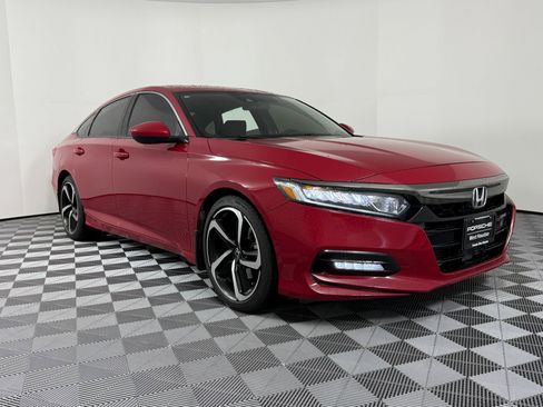 Used 2018 Honda Accord Sport image 7